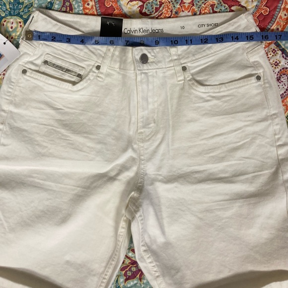 New! Woman’s Calvin Klein city shorts size 10 - Picture 8 of 8